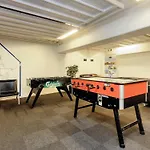 Apartment 4 Person On A In *