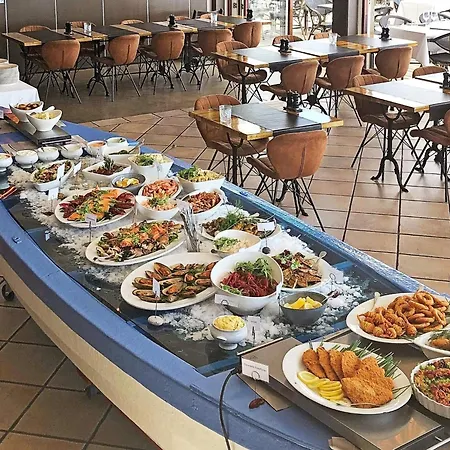 4 Person On A In Lejlighed *